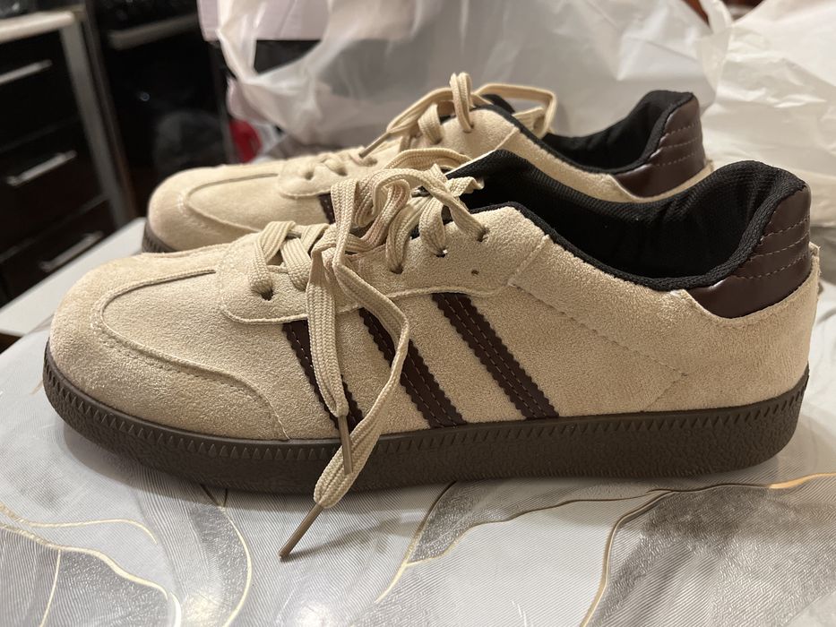 Кроссовки Adidas