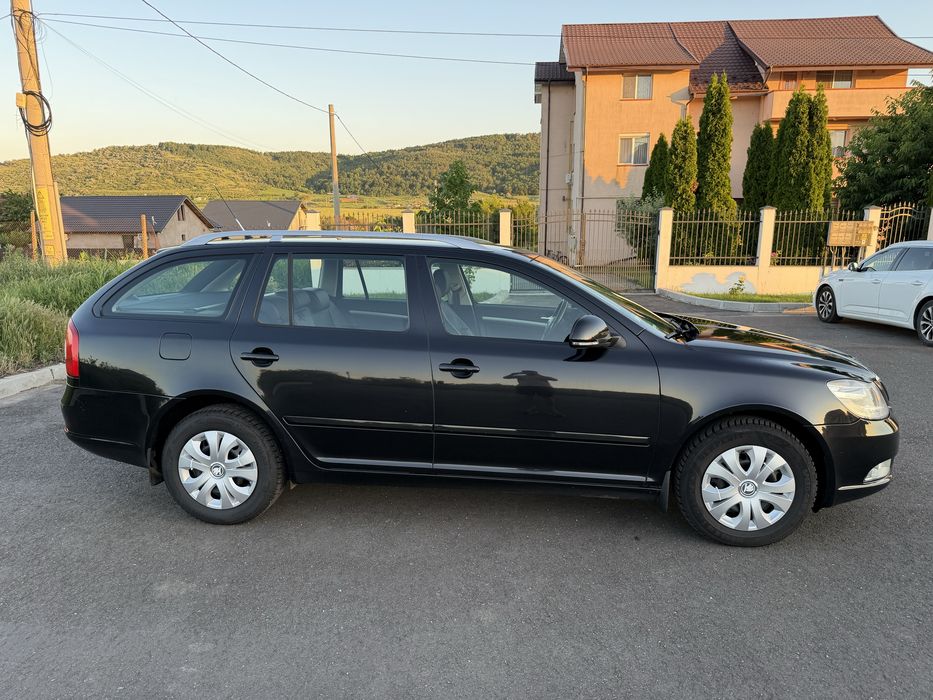 SKODA Octavia 2012 — imagine 3