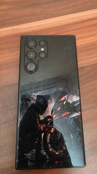Телефон Самсунг S22 Ultra