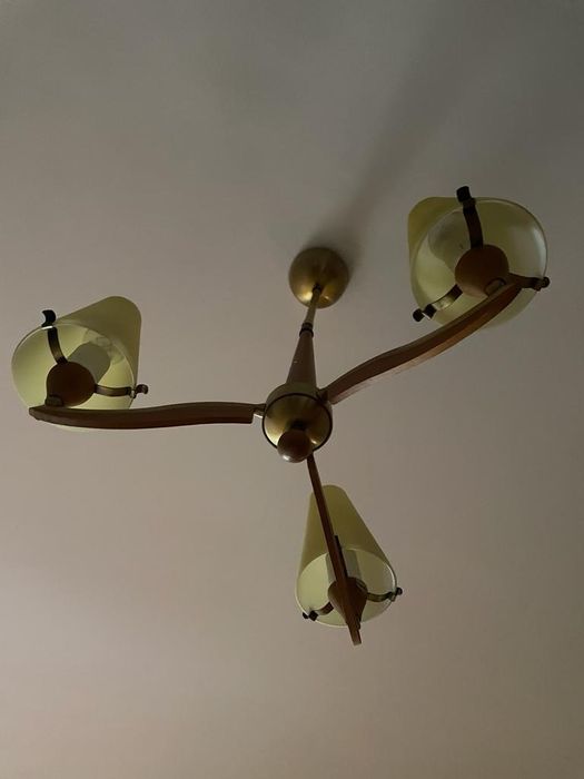 Люстры и светильники