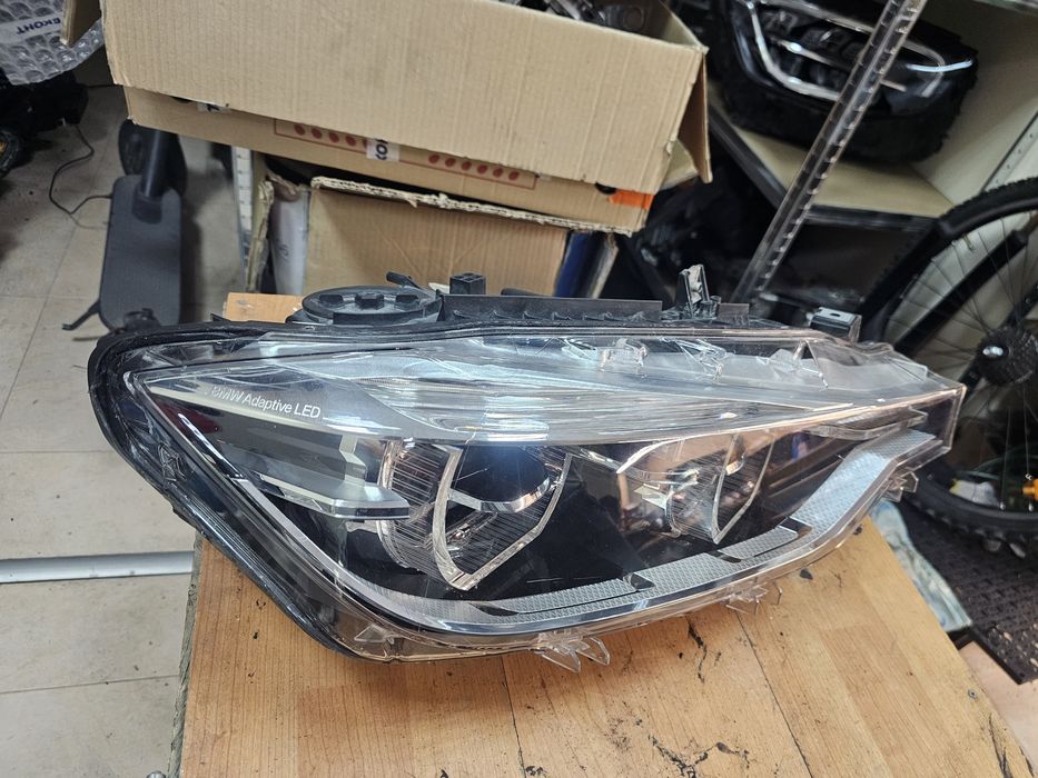 Десен фар фарове BMW F30 Adaptive LED desen far farove бмв ф30 лед