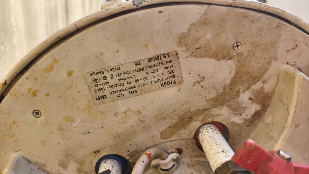 Продам бойлер 100 литров