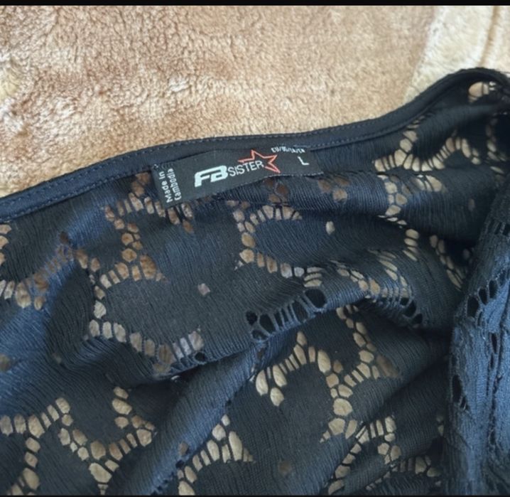Rochie neagra cu dantela