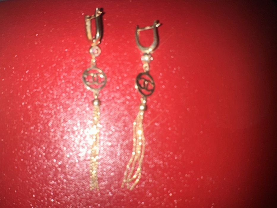 Златни обеци и пръстен