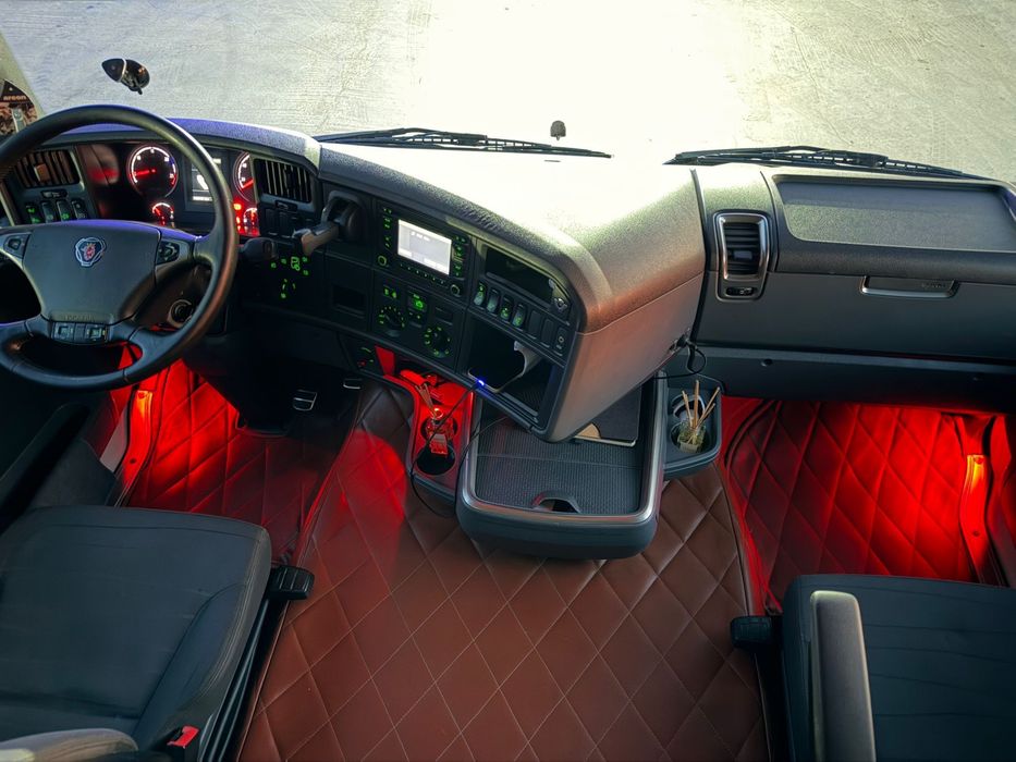 Scania V8 2015 R520