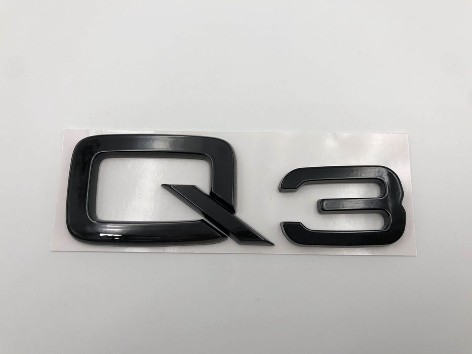 Emblema Audi Q3 spate negru