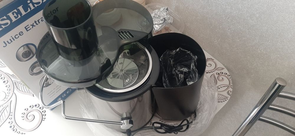 Продам Соковыжималку