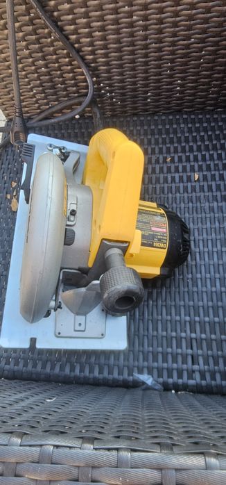 circular dewalt la 110v.