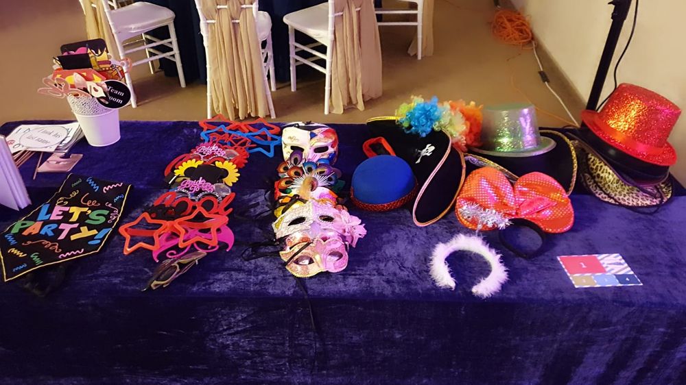 Cabina Foto cu print Nelimitat & Fum Greu/ Laser Valsul Mirilor