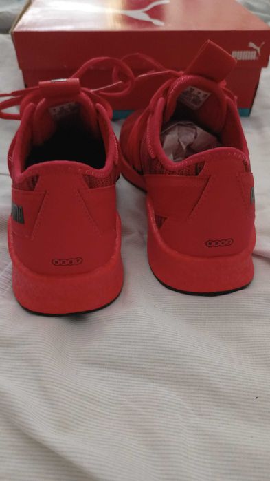 Маратонки Puma.