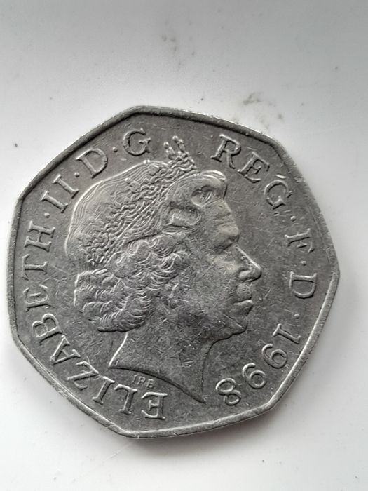 Продам монеты разные