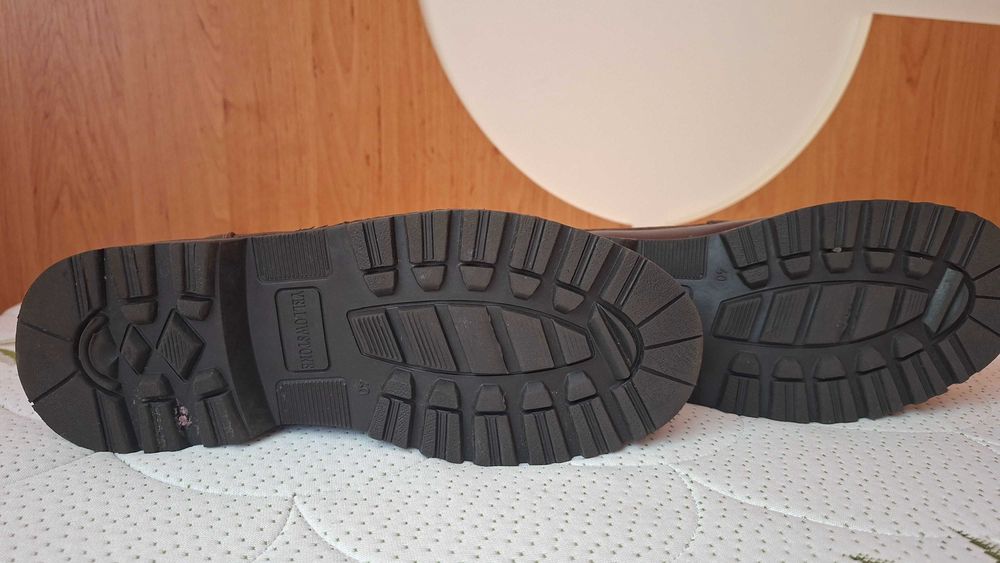 Ghete  din piele