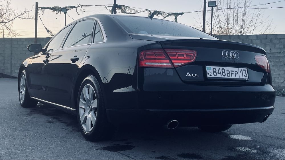 Автомобиль Ауди А8 лонг D4 кузов