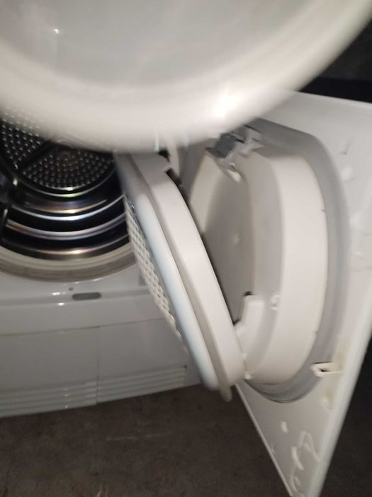 Сушилня термопомпа  AEG