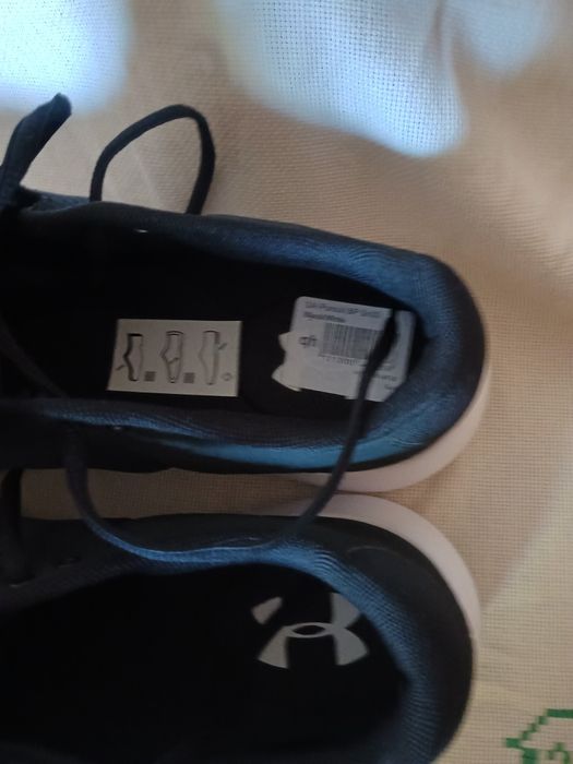 Маратонки under armour