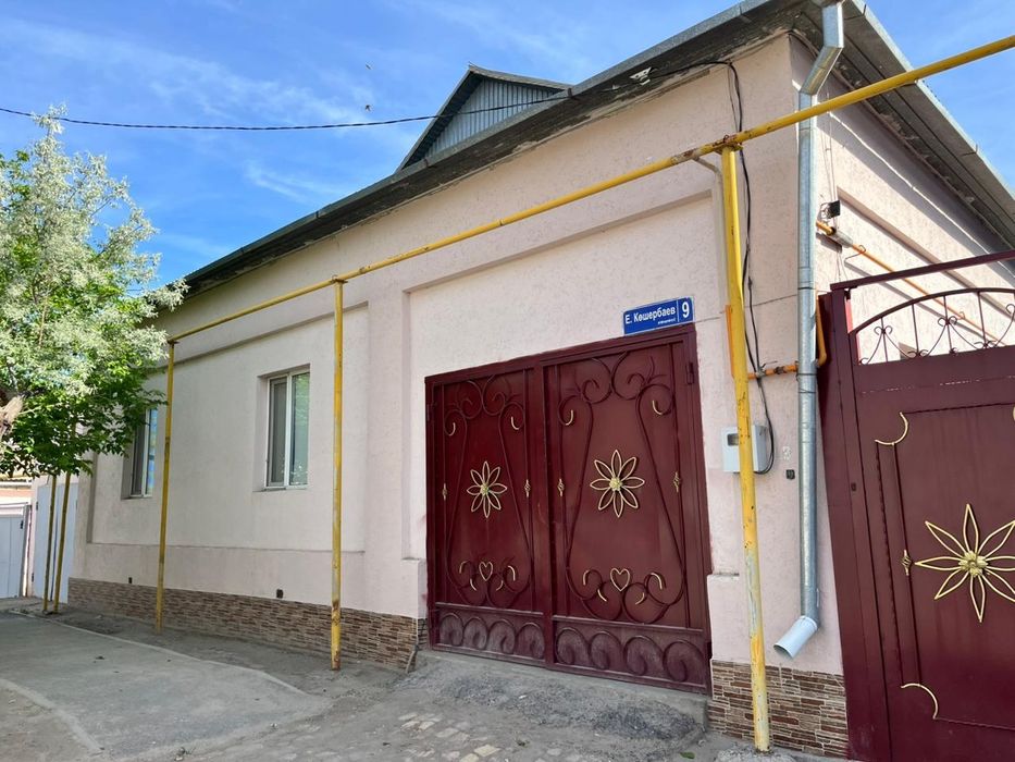 Продается дом район новый базар