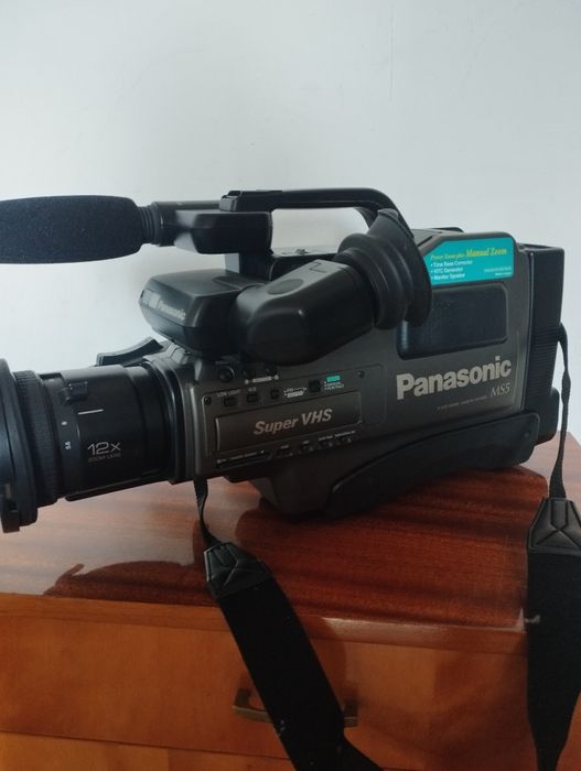 Продавам камера Panasonic nv-ms5