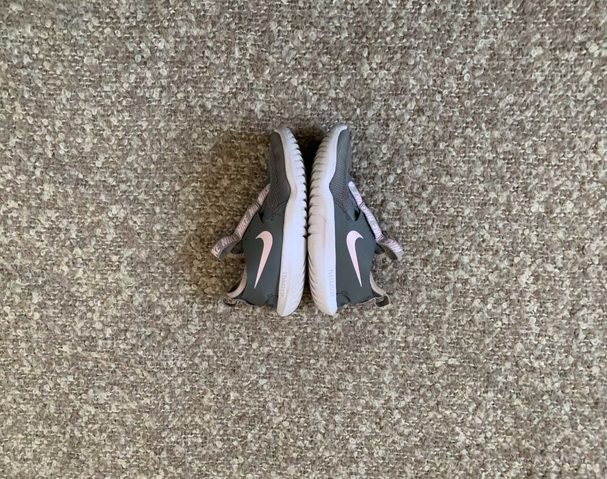 Маратонки за момиче Adidas - 32 номер & Nike - 31.5 номер,