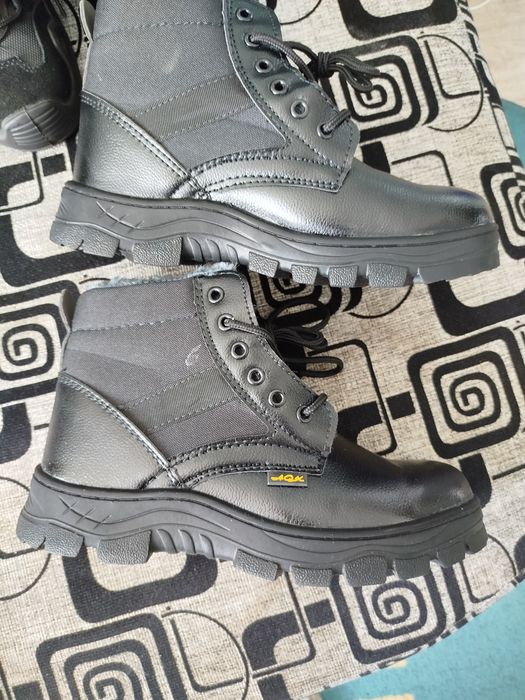 Продается обувь рабочая