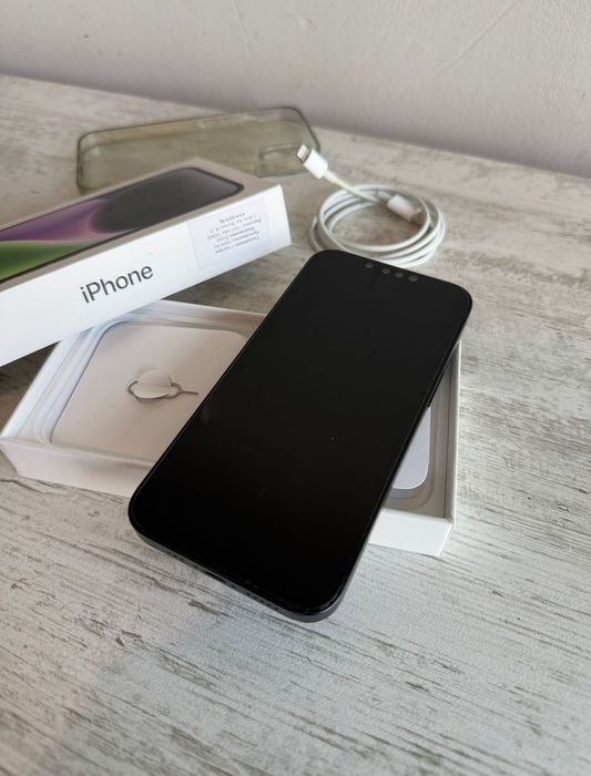 iPhone 14 Midnight 128GB + подаръци