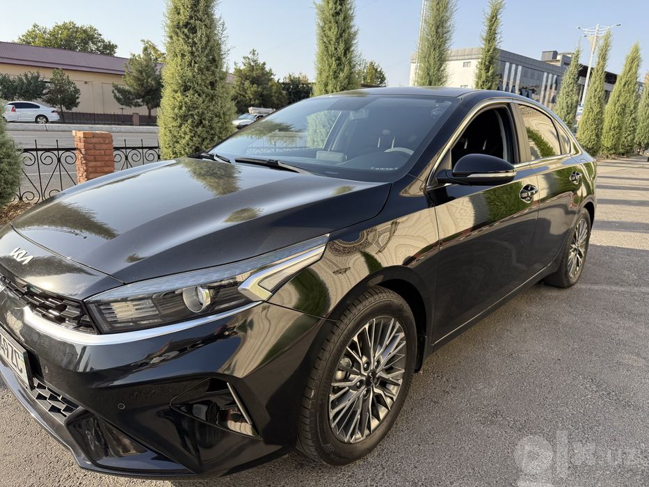 Sotuvda kia cerato
