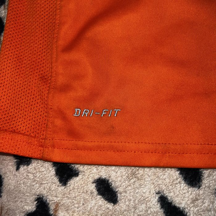Оригинална оранжева фланелка Nike Dri-FIT, размер L.