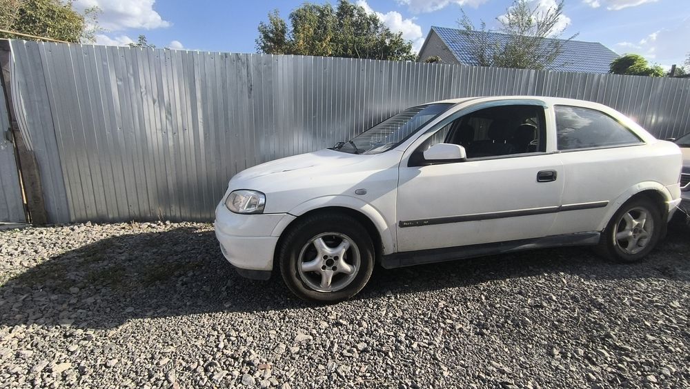 Продам Опель астра j