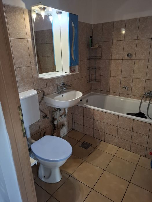 Închiriez apartament 2 camere în Ostroveni