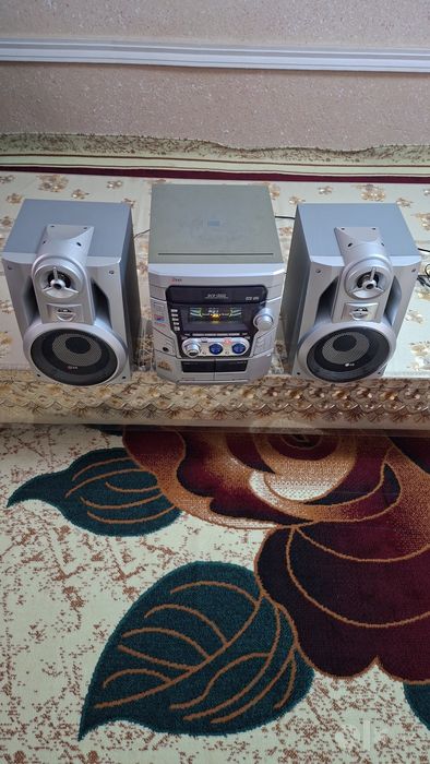 LG sentr holat zur  radio Aux bor holati zur chetdan keldi tinniq