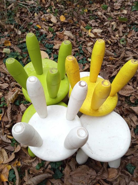 7 бр. Детско столче-табуретка MAMMUT (ikea) и масичка