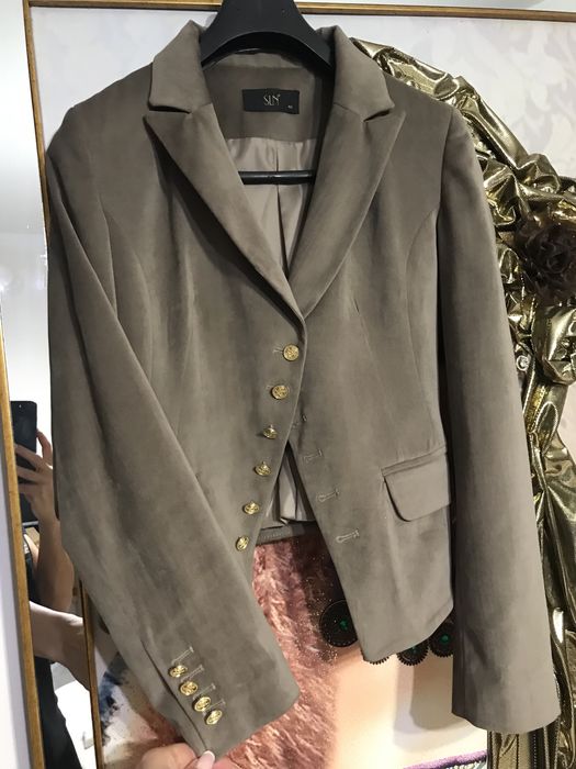 Дамско сако чисто ново плюш