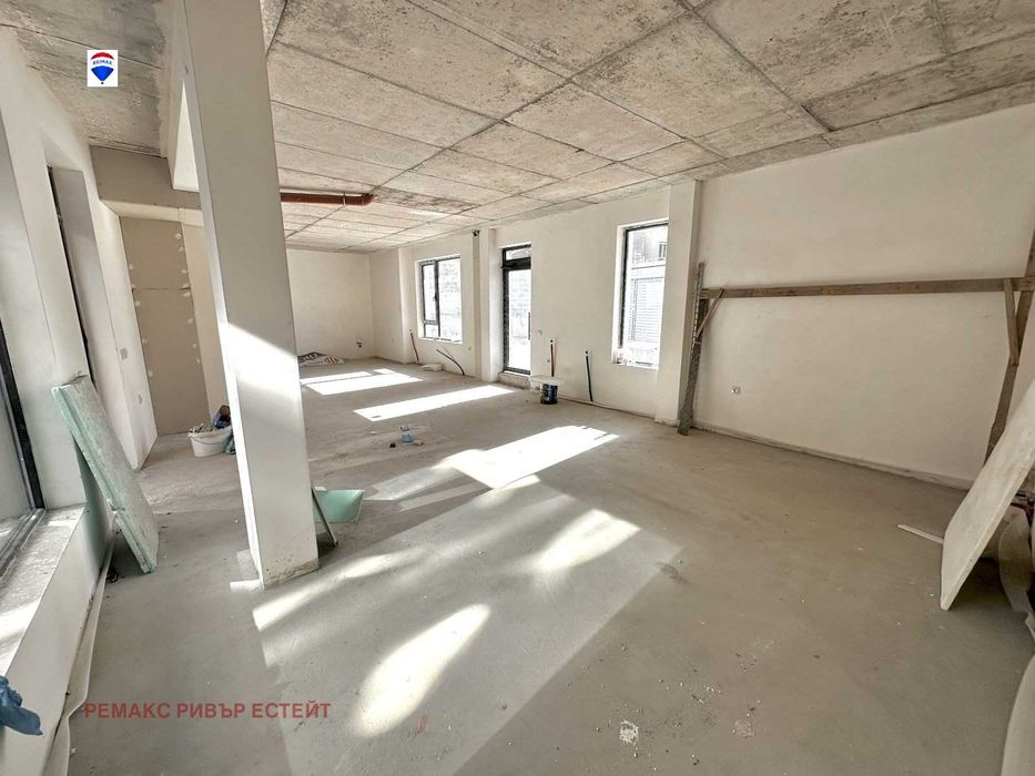 Продава се Магазин в Русе, Център - 93 кв.м за 839 €/кв.м - Снимка #1