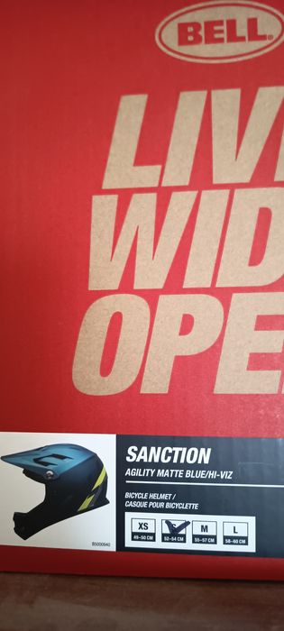 Каска за велосипед "BELL"