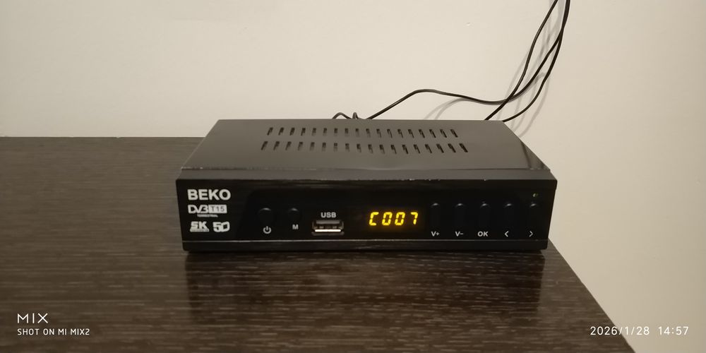 Цифровой ТВ-ресивер BEKO DVB-T15 + наружная антенна + кабель + пульт