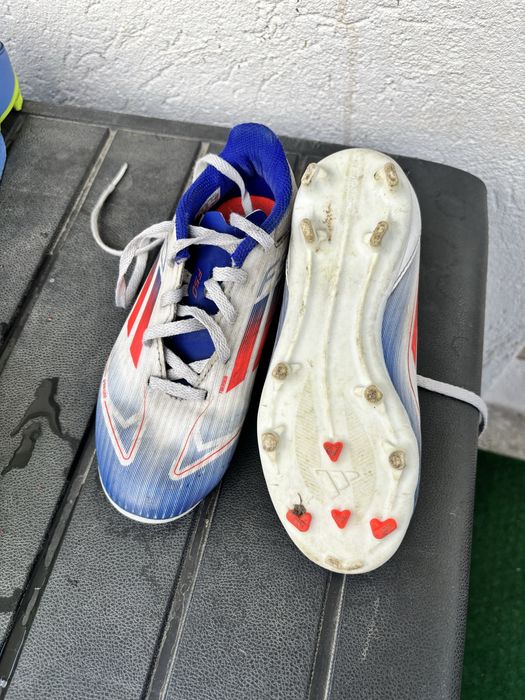 Ghete fotbal copii adidas f50 crampoane marime 32