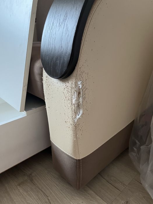 Диван коричневый