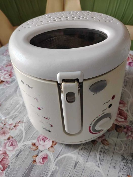 Продам электрофритюрницу