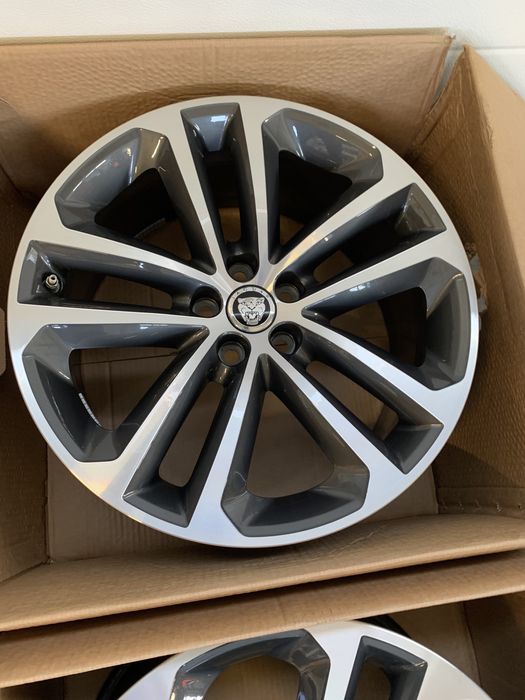 Jante Noi 19 ORIGINALE Jaguar F Pace E Pace Bicolor