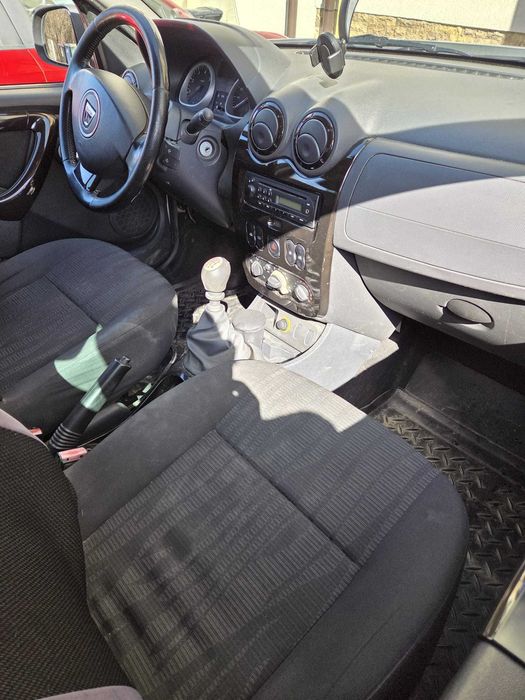 Dacia Duster 1.5 dci 4x2 110cp