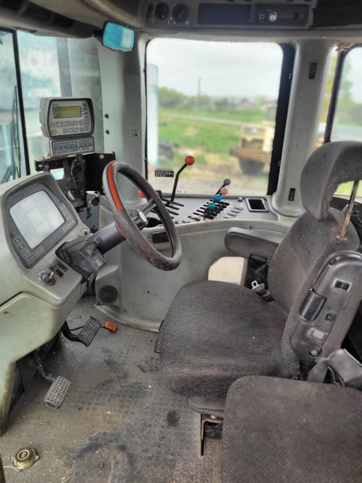 Трактор бюйлер 435,2005 года .