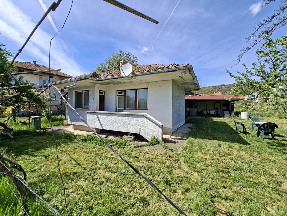 Продава се Къща в Стражица - 70 кв.м за 525 €/кв.м - Снимка #3