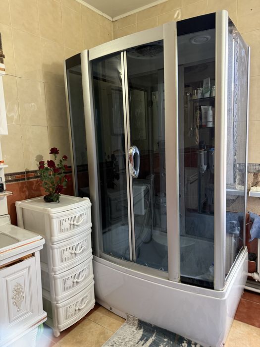 Продам душевую кабину