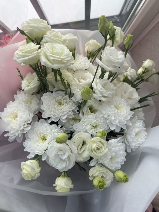 Продаю цветы розы сегодняшние