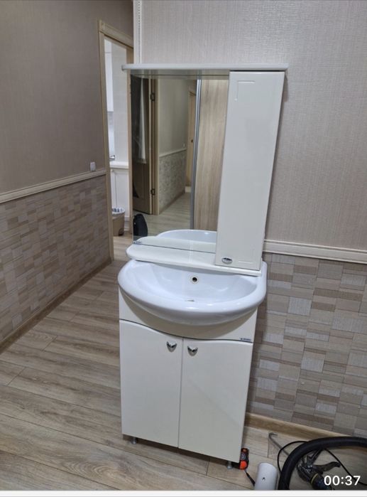 Раковина с тумбой