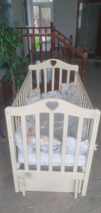 Продам детскую манежку