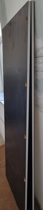 Зеркала на дверных створках шкафа