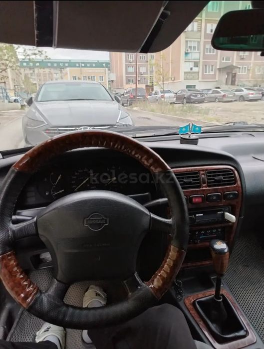 Nissan Primera P10