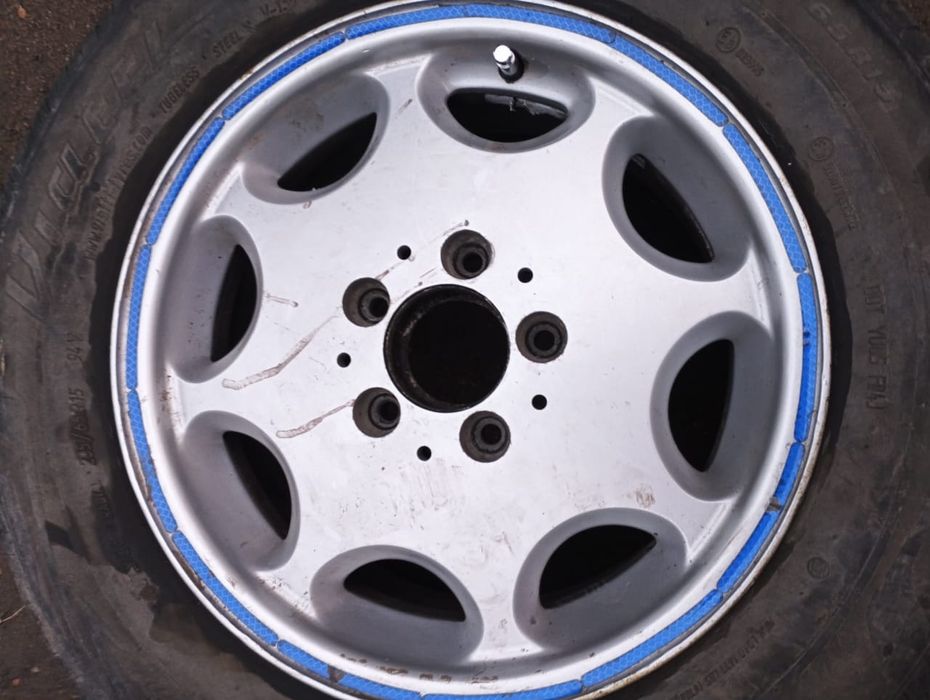 Продам диски на мерседес