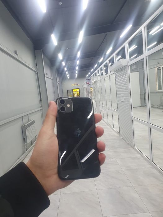 Айфон 11 в отличном состояние без ремонт