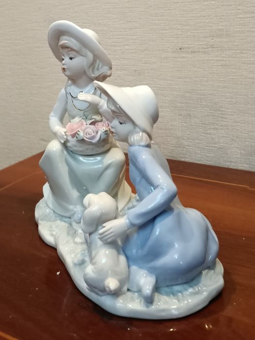 Статуэтка девушка